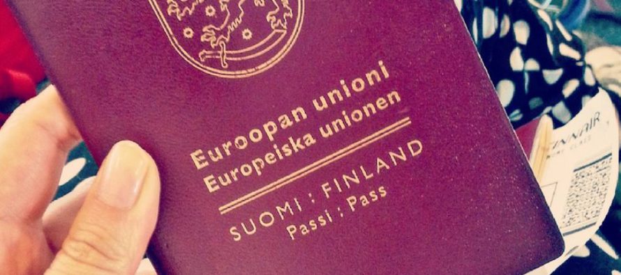 Suomi aikoo rajoittaa kaksoiskansalaisten pääsyä valtion virkoihin